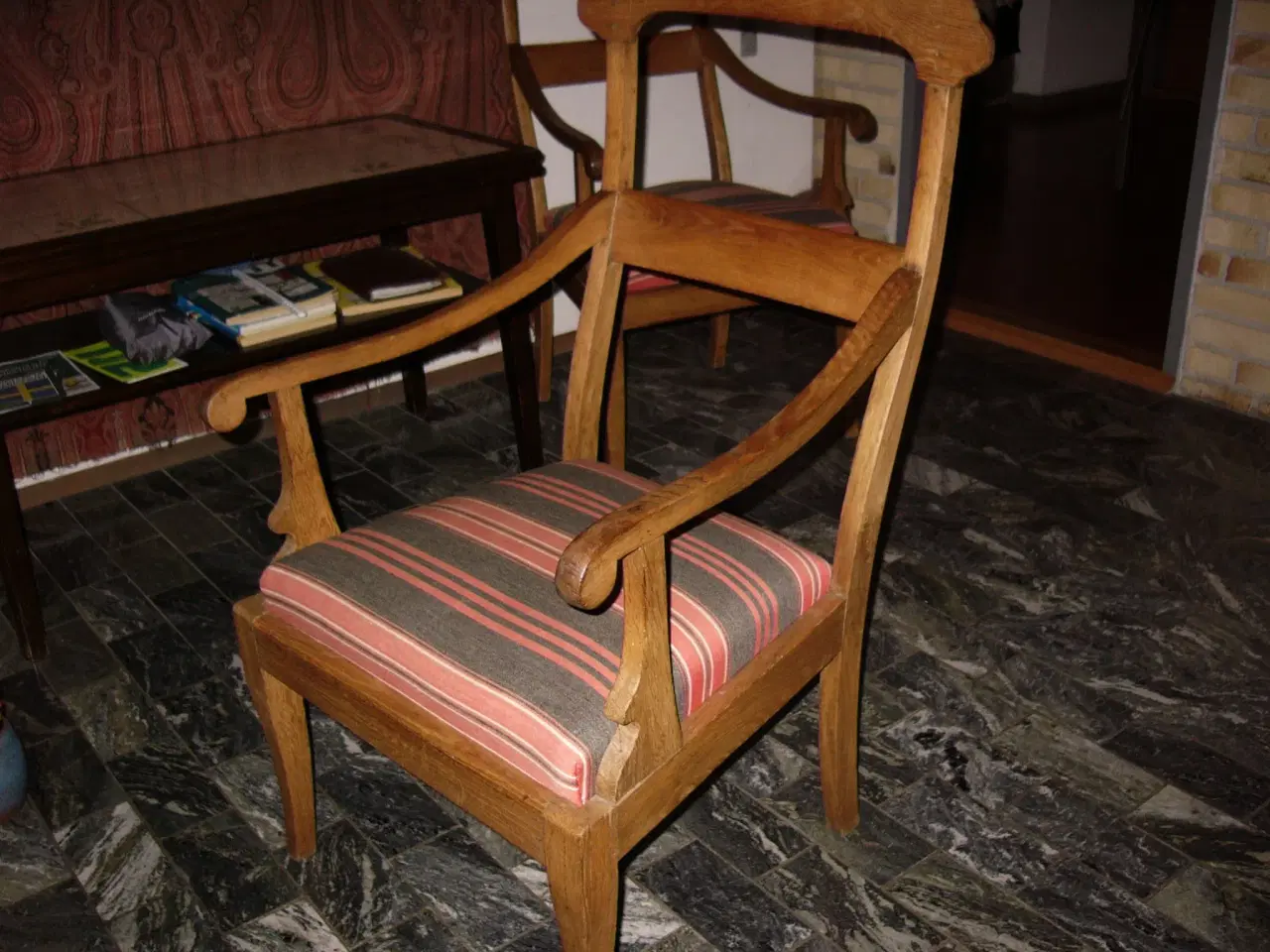 Billede 1 - Antikke Egetræsstole