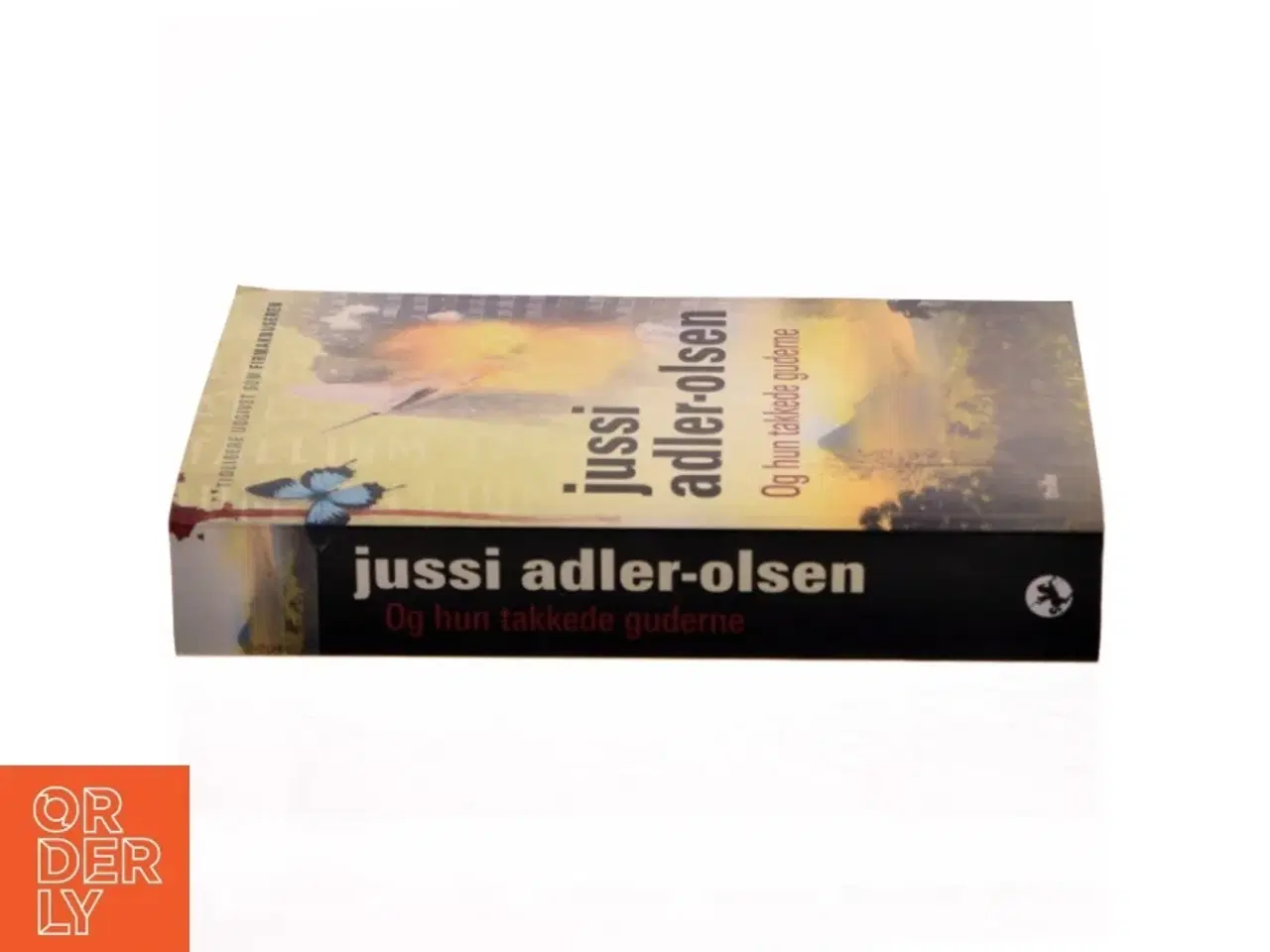 Billede 2 - Og hun takkede guderne af Jussi Adler-Olsen (Bog)