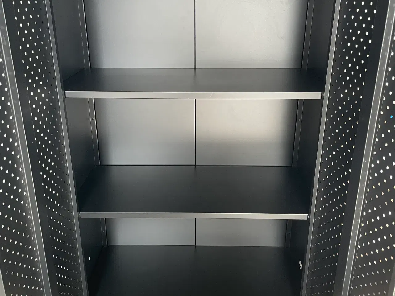 Billede 6 - VIRUM Skab VIRUM 2 låger sort