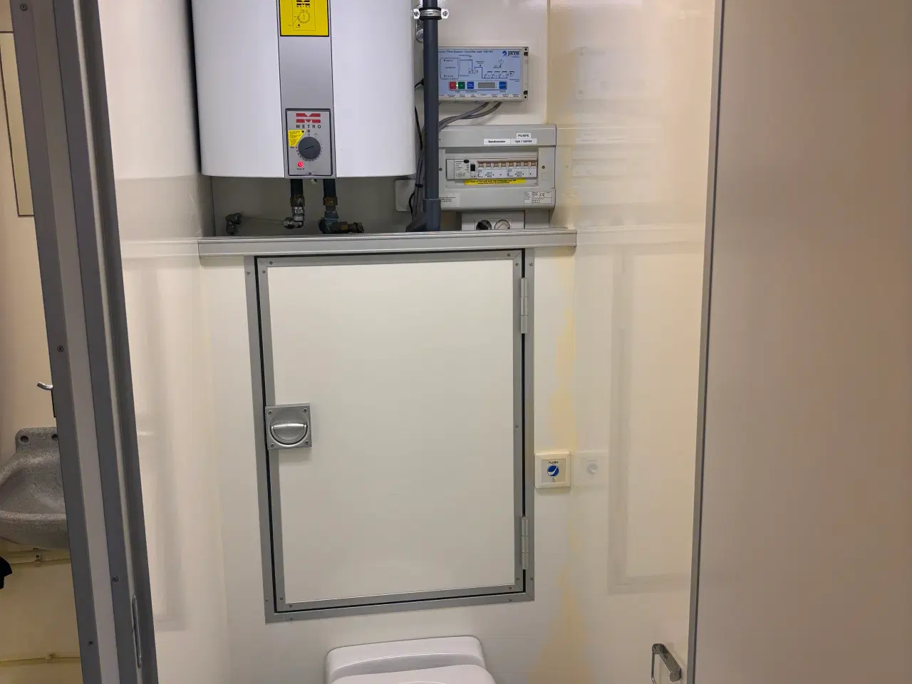 Billede 1 - Mandskabsvogn med vakuumtoilet