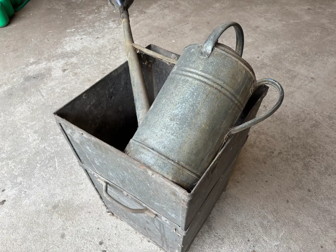 Billede 1 - Zink kasse og vandkande