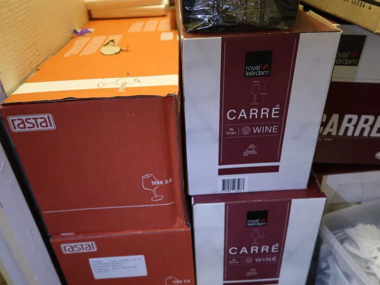 Billede 11 - Div. Engangsservice, vinglas, affaldsække, puder m.m.