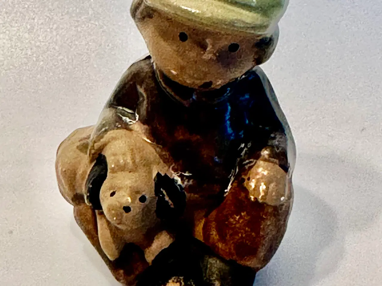 Billede 4 - Miniature ældre figurer og konkylie sælges