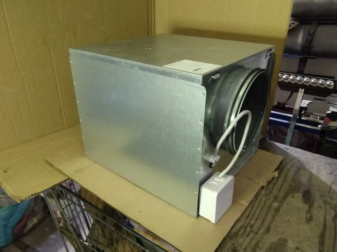 Billede 1 - Lindab boks/kanal ventilator Ø 200 