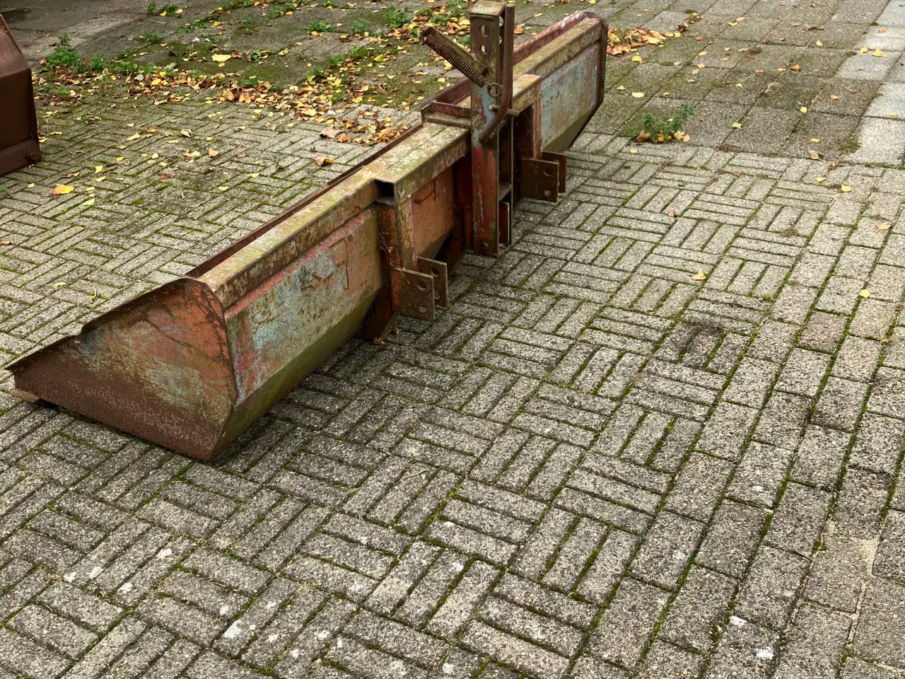 Billede 2 - Bagtip skovl i god stand  