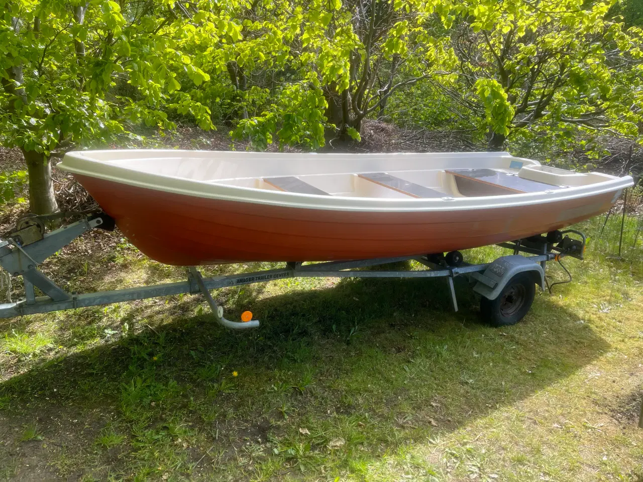 Billede 2 - Rummelig og velholdt Terhi 440 jolle sælges