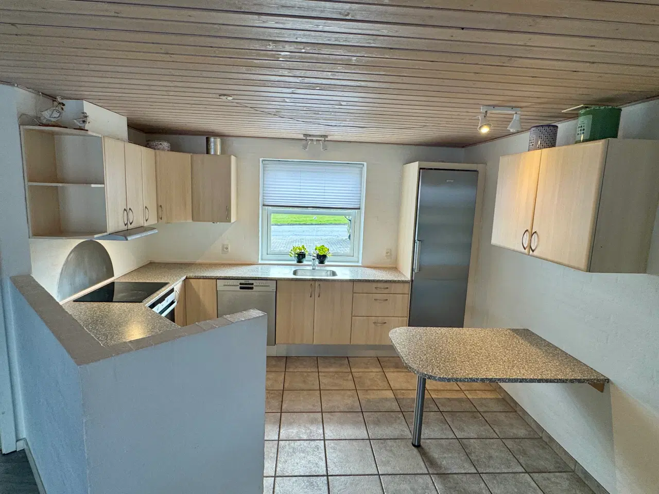 Billede 1 - Designa Køkken brugt med eller uden hvidevarer