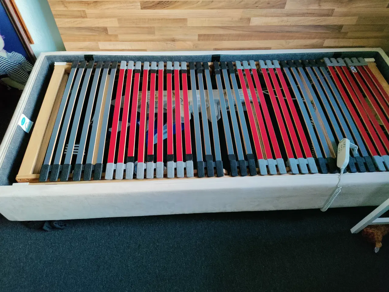 Billede 4 - Elevationsseng med ny madras