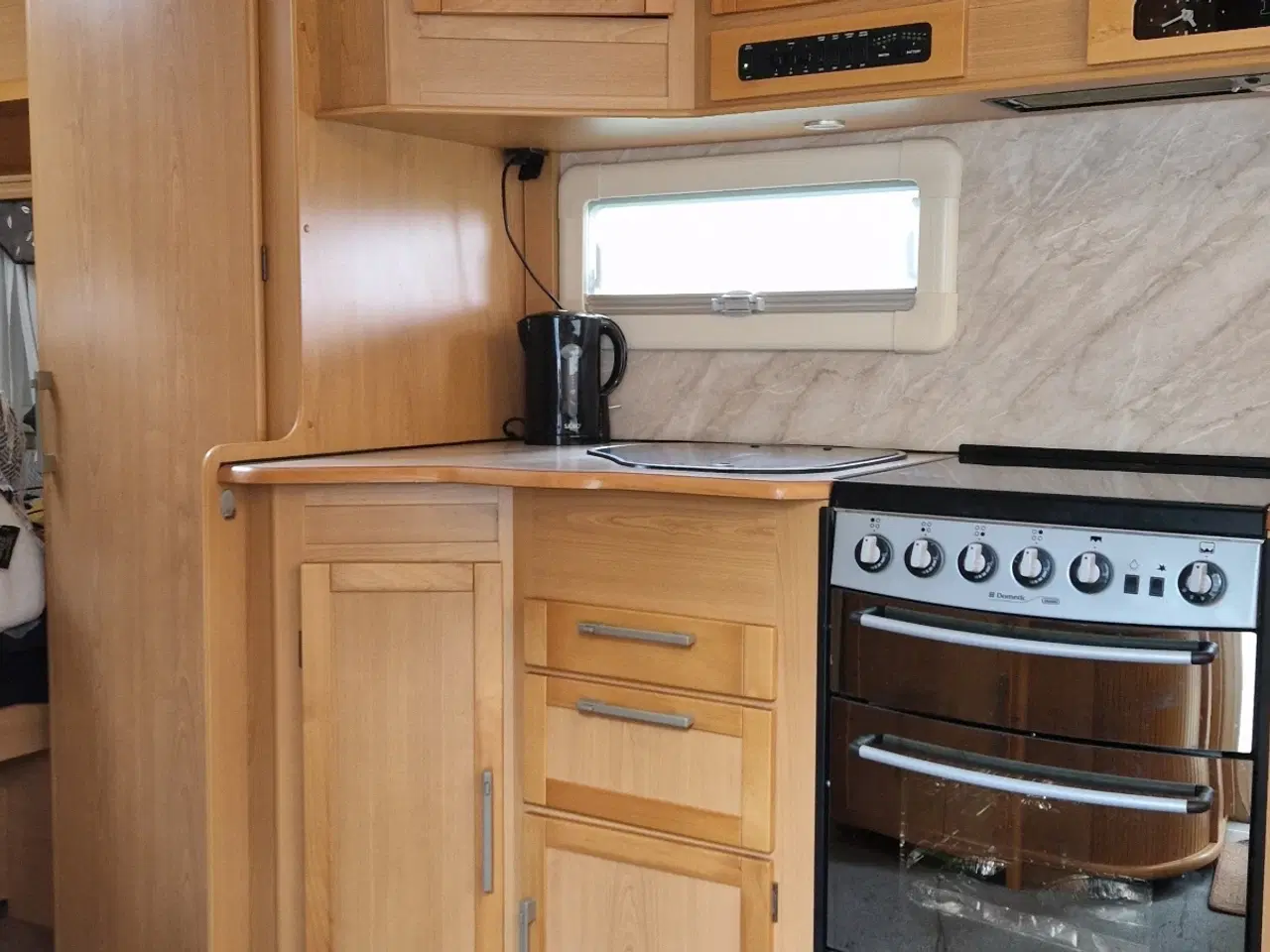 Billede 14 - Kabe ROYAL 610 DXL XV 2 King Size, årgang 2007