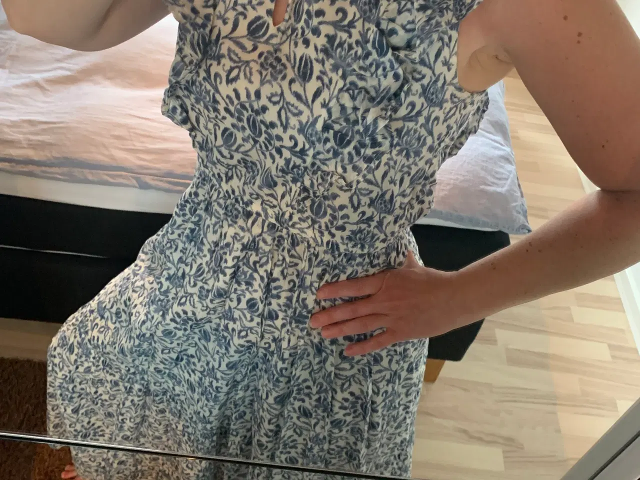 Billede 6 - Skøn festkjole fra Sofie Schnoor