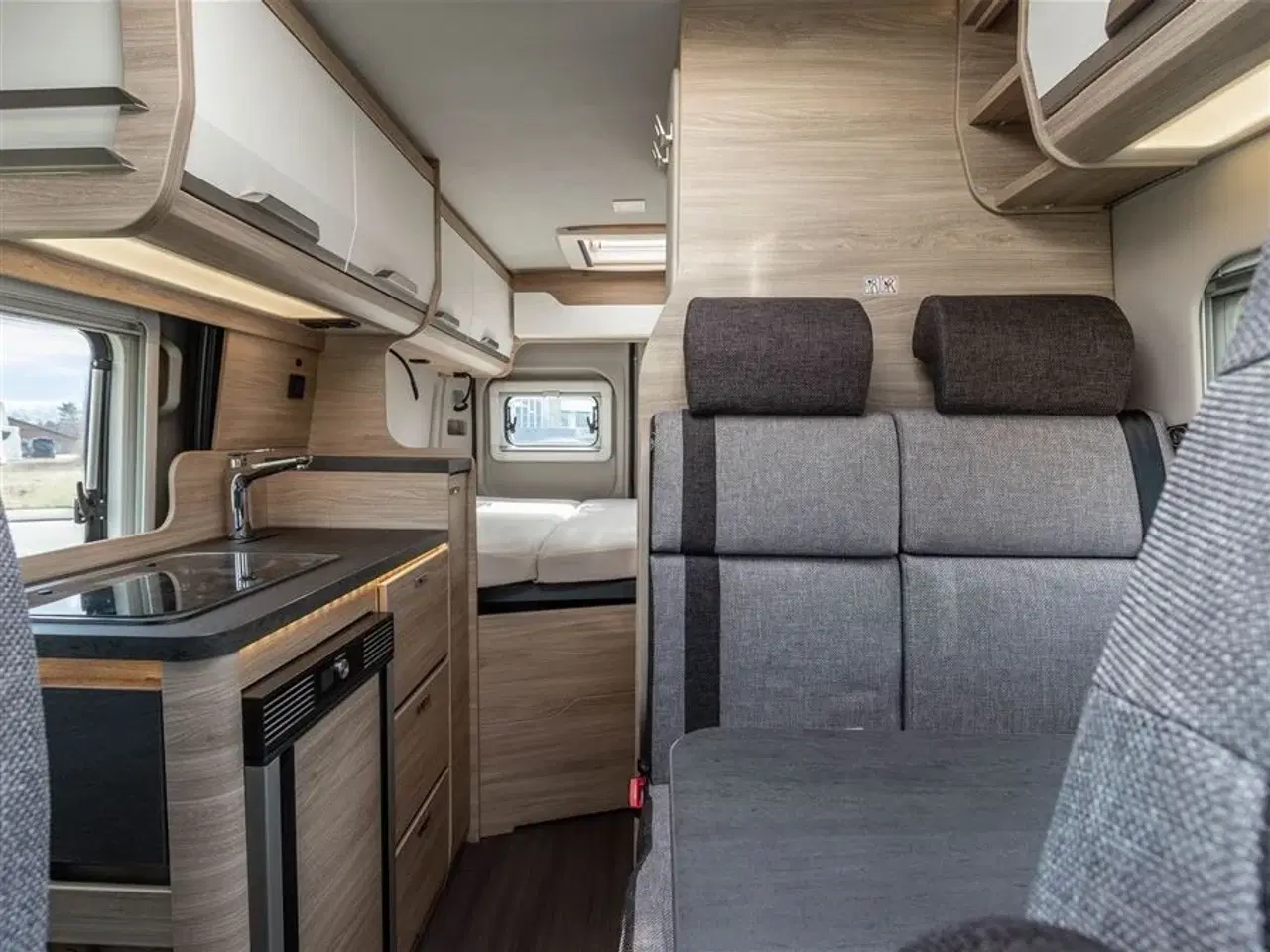 Billede 4 - 2023 - Knaus BoxStar 540 Road   Kompakt - Dieselvarme og kompressor køleskab mm.