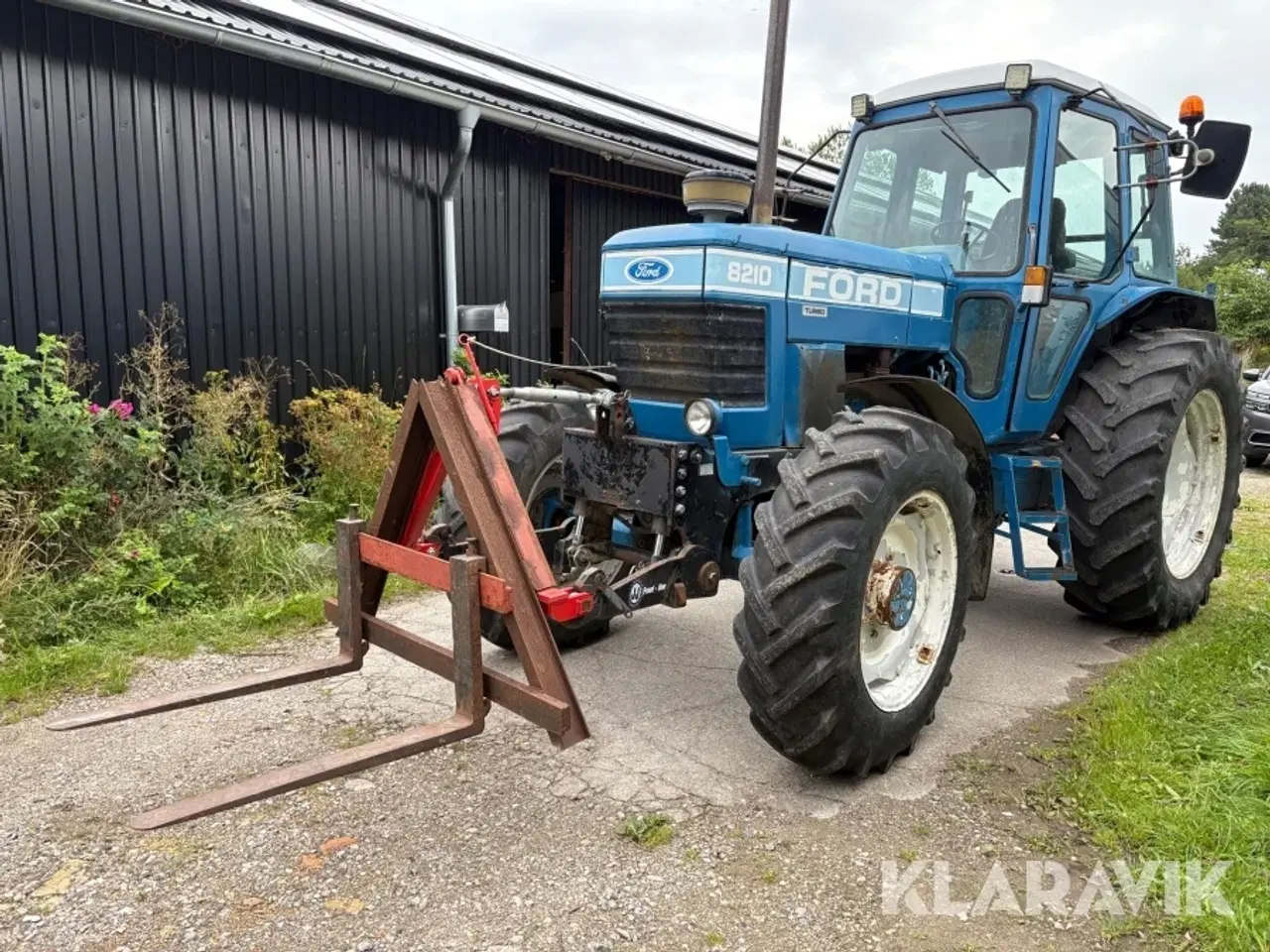 Billede 1 - Traktor Ford 8210 Turbo med front løfter og A-ramme