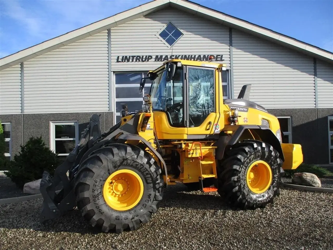 Billede 2 - Volvo L 70 H H2, BEMÆRK MED GARANTI FRA VOLVO FREM TIL DEN 18.6.2026. AGRICULTURE DK-maskine, Co-Pilot & med 750mm Michelin MEGA X BIB hjul.