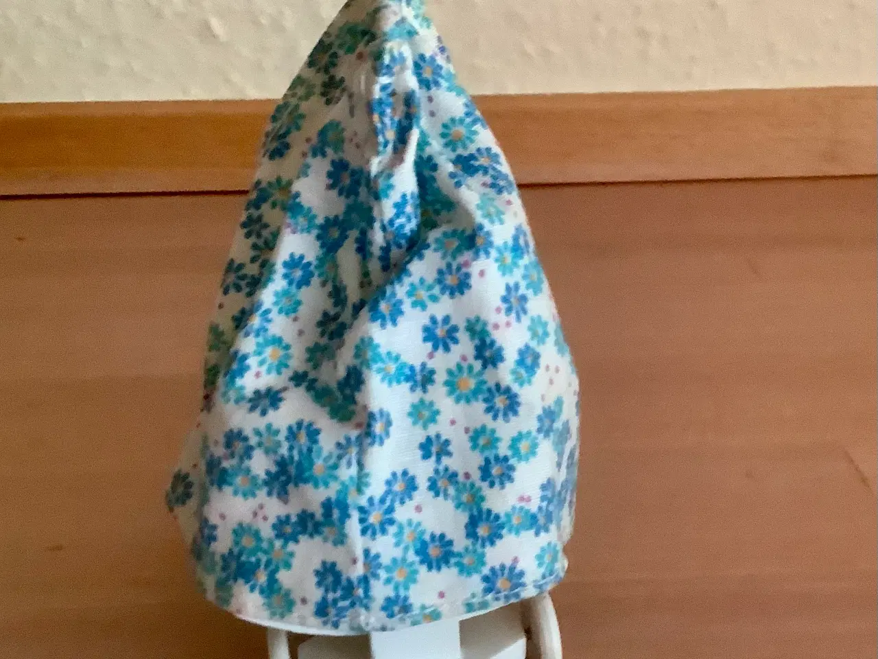 Billede 2 - Dukkehus møbler vugge.