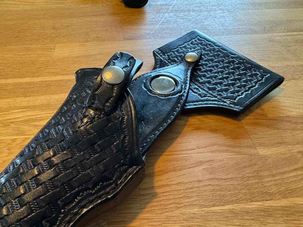 Billede 1 - Revolverhylster i sort læder