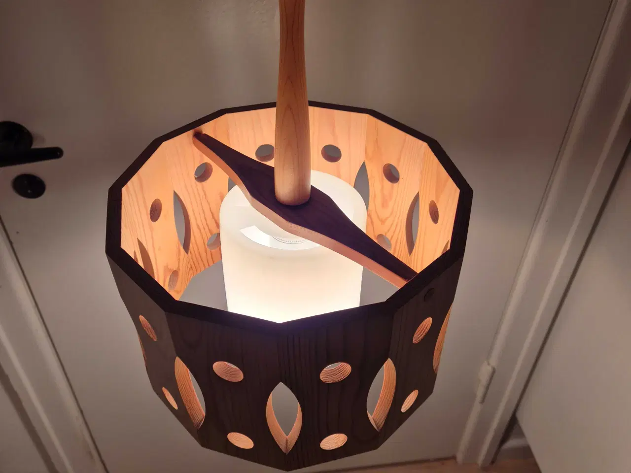 Billede 7 - Sjældne svenske retrolamper i fyrretræ 