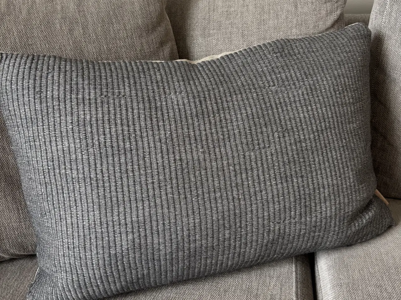 Billede 1 - Fritz Hansen Aiayu Pude - Anthracite 