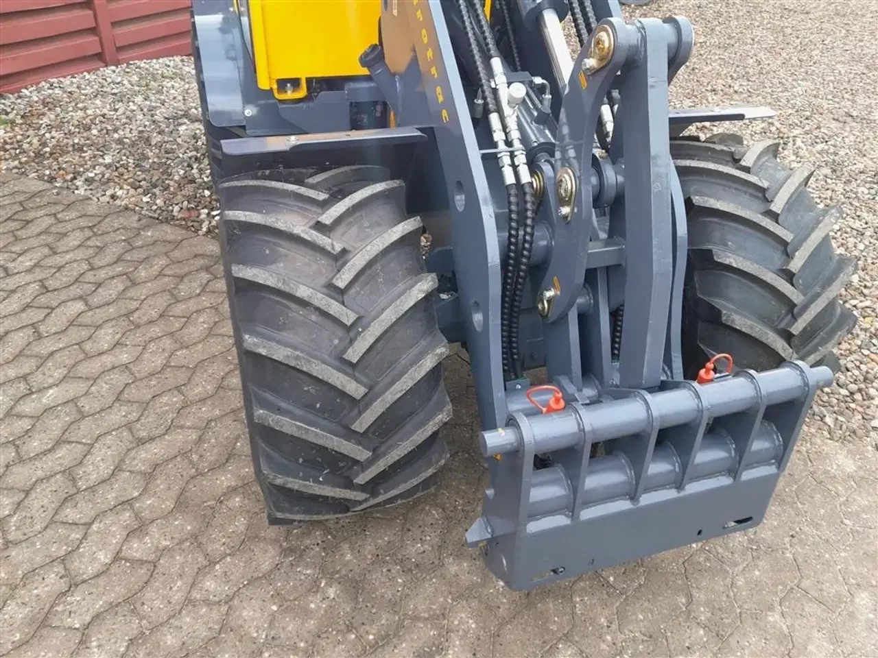 Billede 6 - Eurotrac W12 med førerhus