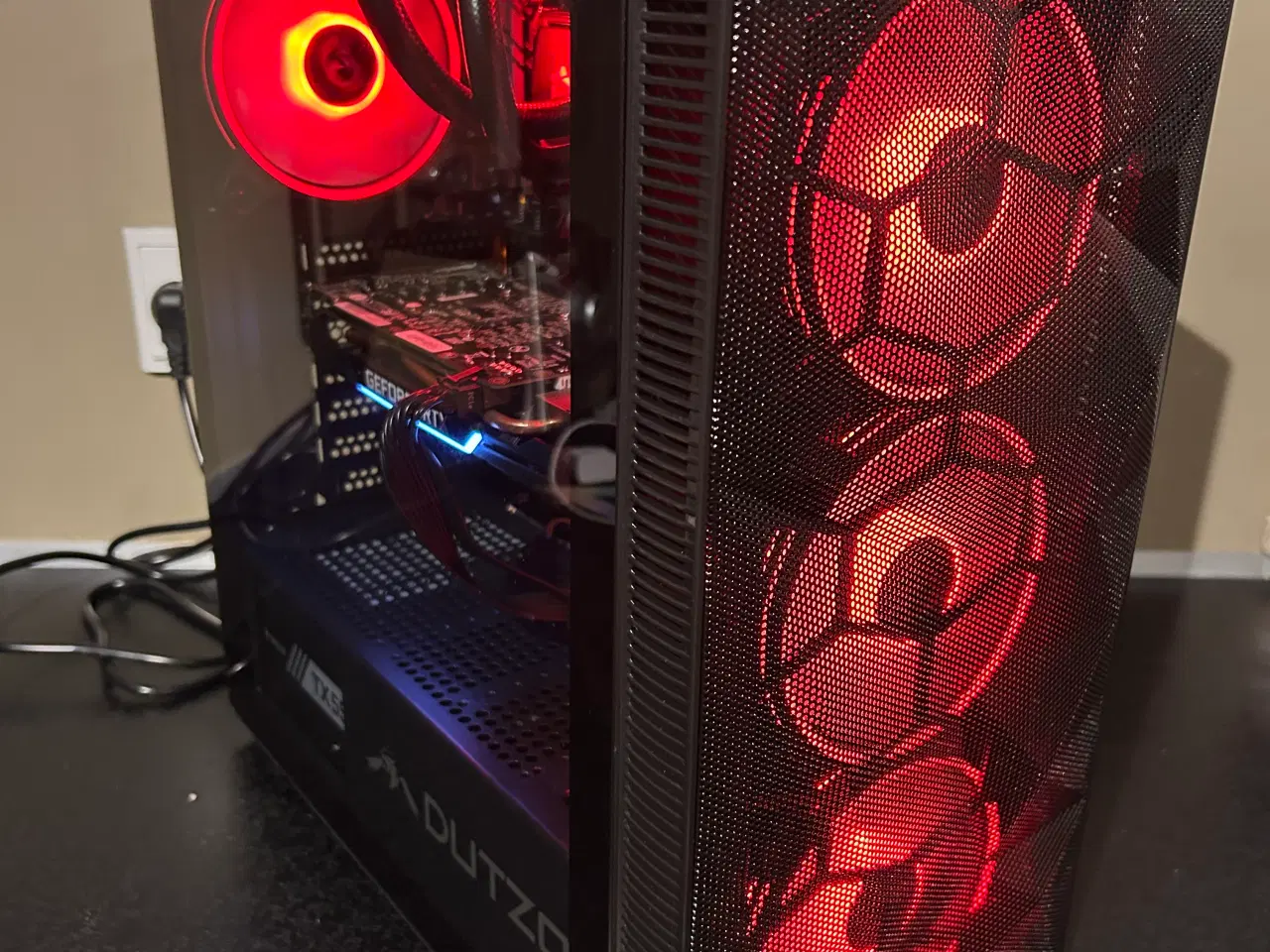 Billede 2 - 💻 Stilren & stærk gaming-PC – klar til CS2, Fortn