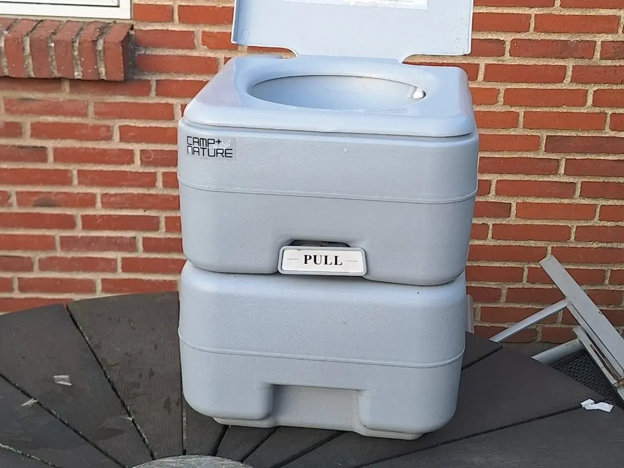 Billede 3 - Kompakt campingtoilet