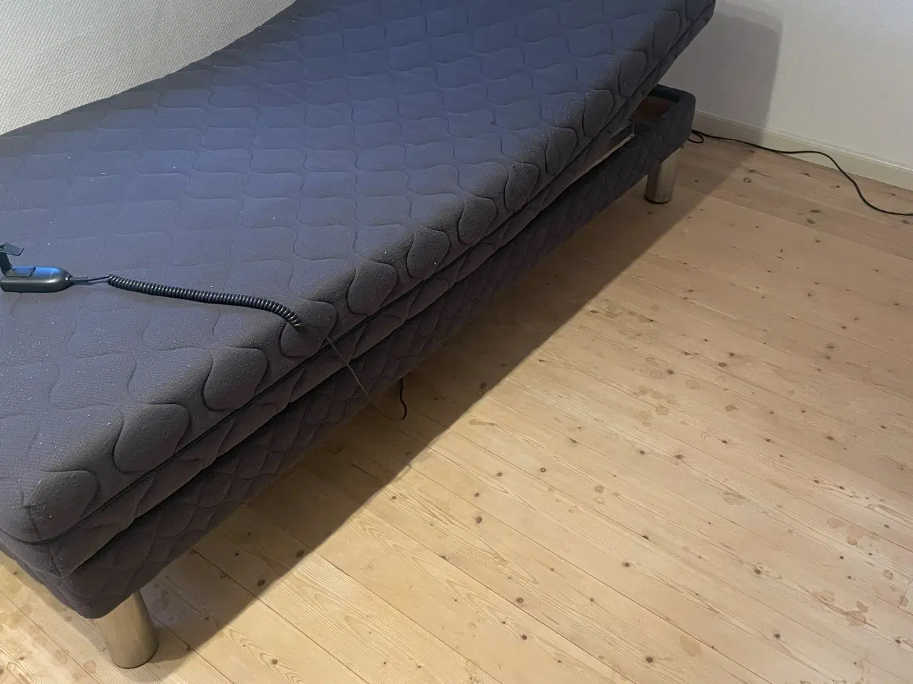 Billede 3 - Elevation seng