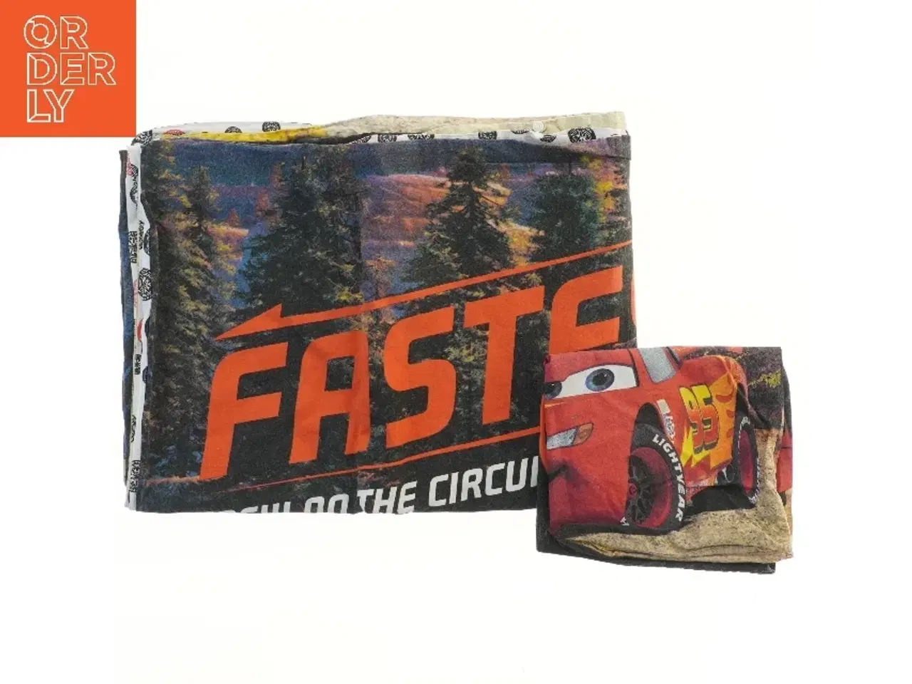 Billede 1 - Børnesengetøj med Cars fra Disney (str. 43,5x38 & 93x132 cm)