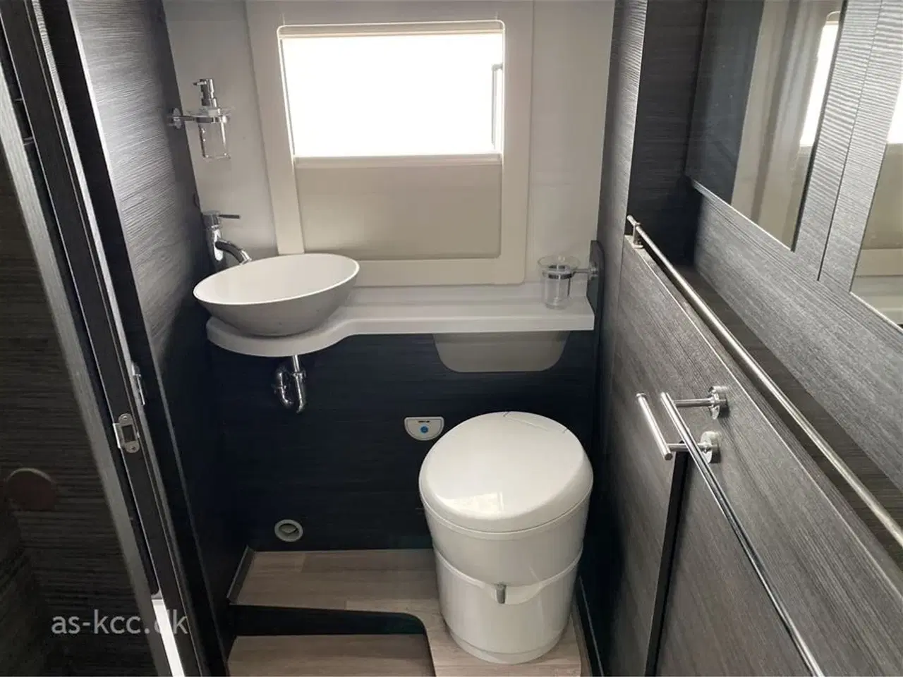 Billede 19 - 2020 - Benimar Mileo 287 Benimar Mileo 287 Face to Face model.