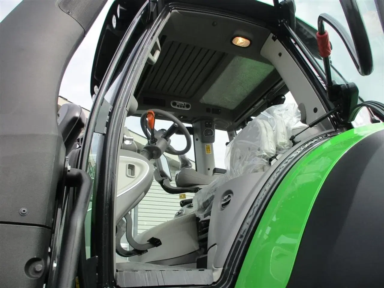 Billede 5 - Deutz-Fahr 9340 TTV New and unused tractor