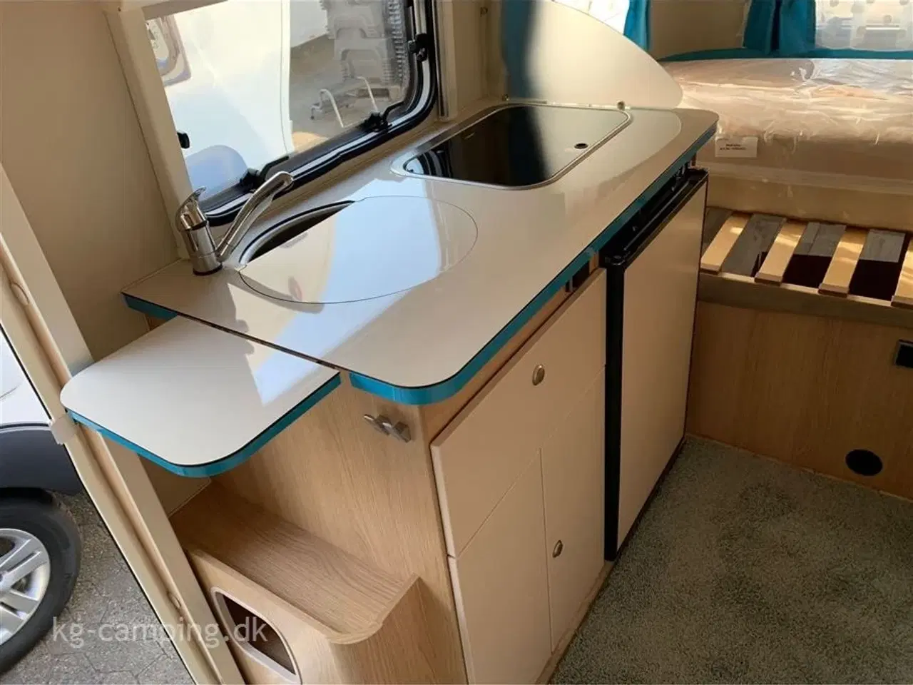 Billede 6 - 2022 - Eriba Touring Troll 530 Ocean Drive TILBUD nedsat med kr. 42.100,- | Lækker Retro rejsevogn i topkvalitet.