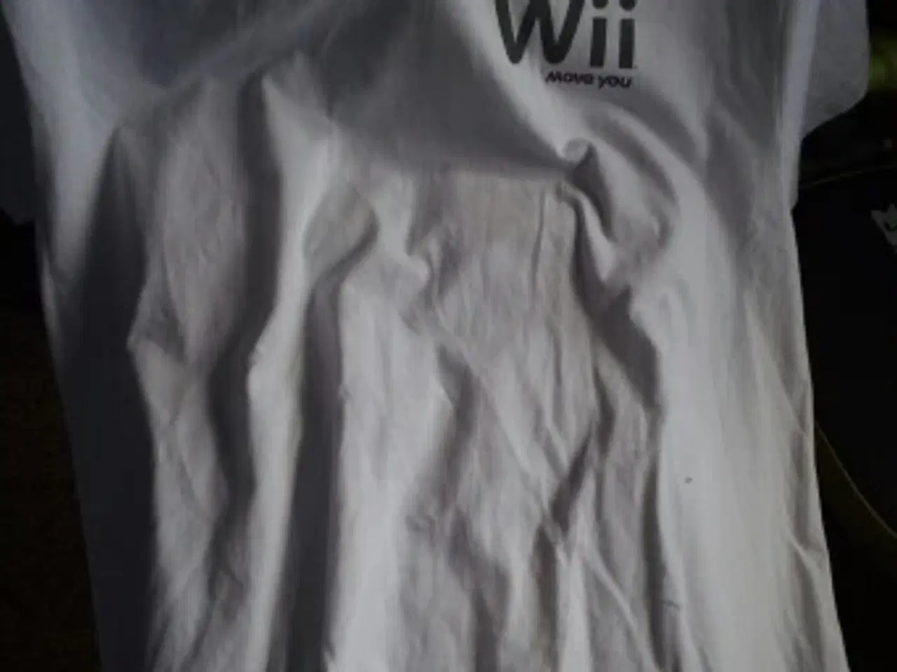 Billede 2 - Wii T-shirt  og polstr m str. 40 