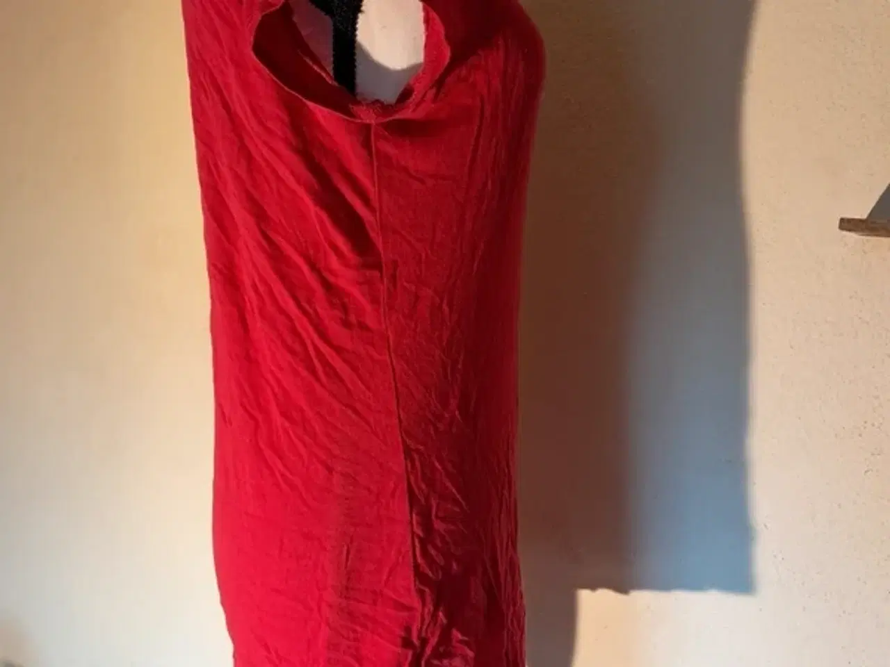 Billede 2 - Divided str. 38 t-shirt