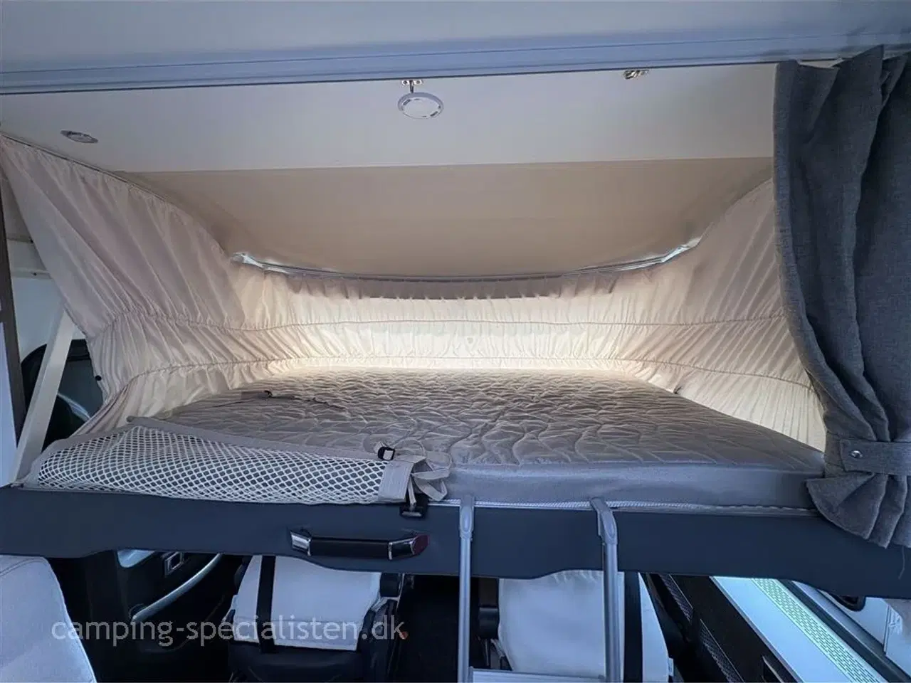 Billede 8 - 2021 - Benimar Amphitryon 967 Northautokapp   Benimar Amphitryon 967 Northautokapp Alde 2021 - Se den nu hos Camping-Specialisten.dk