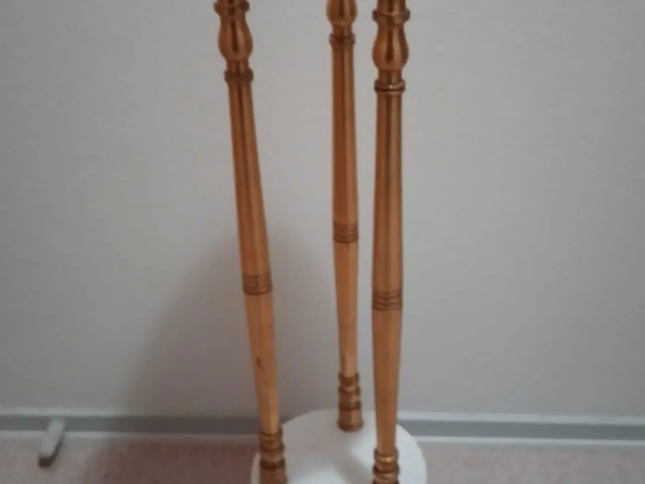 Billede 1 - Blomste pietestal 