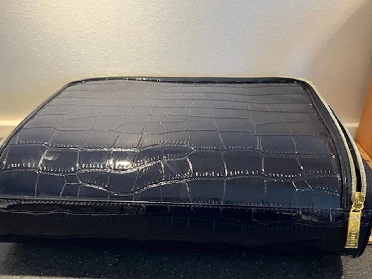 Billede 4 - Eksklusiv Estée Lauder Makeuptaske – Mørkeblå (XL)