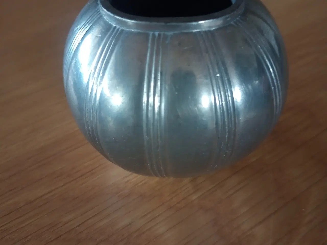 Billede 1 - Just Andersen tin vase design nr 1802