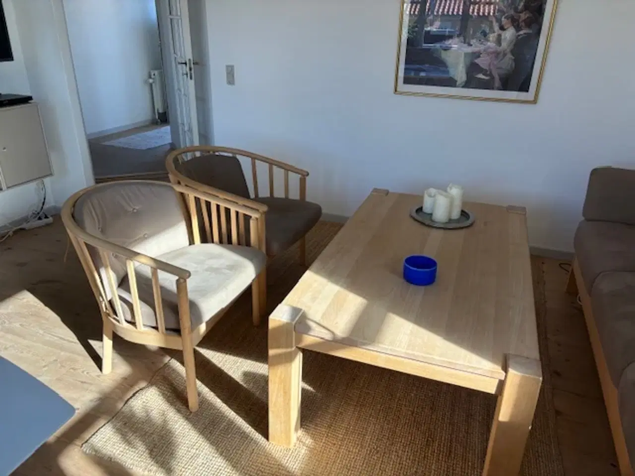 Billede 2 - Flot sovesofa med bord og 2 stole