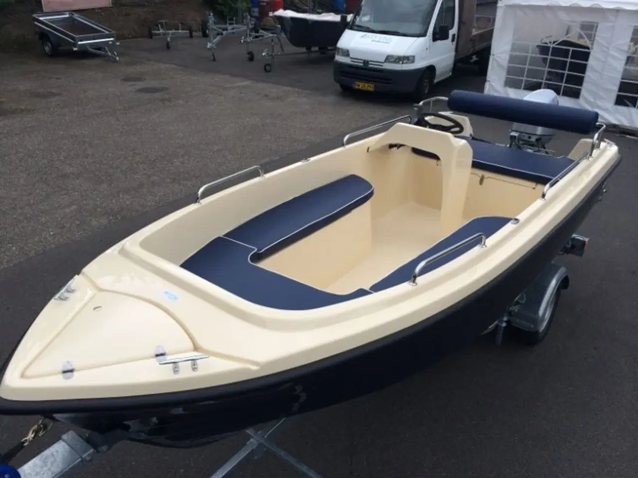 Billede 4 - Styrepult i glasfiber