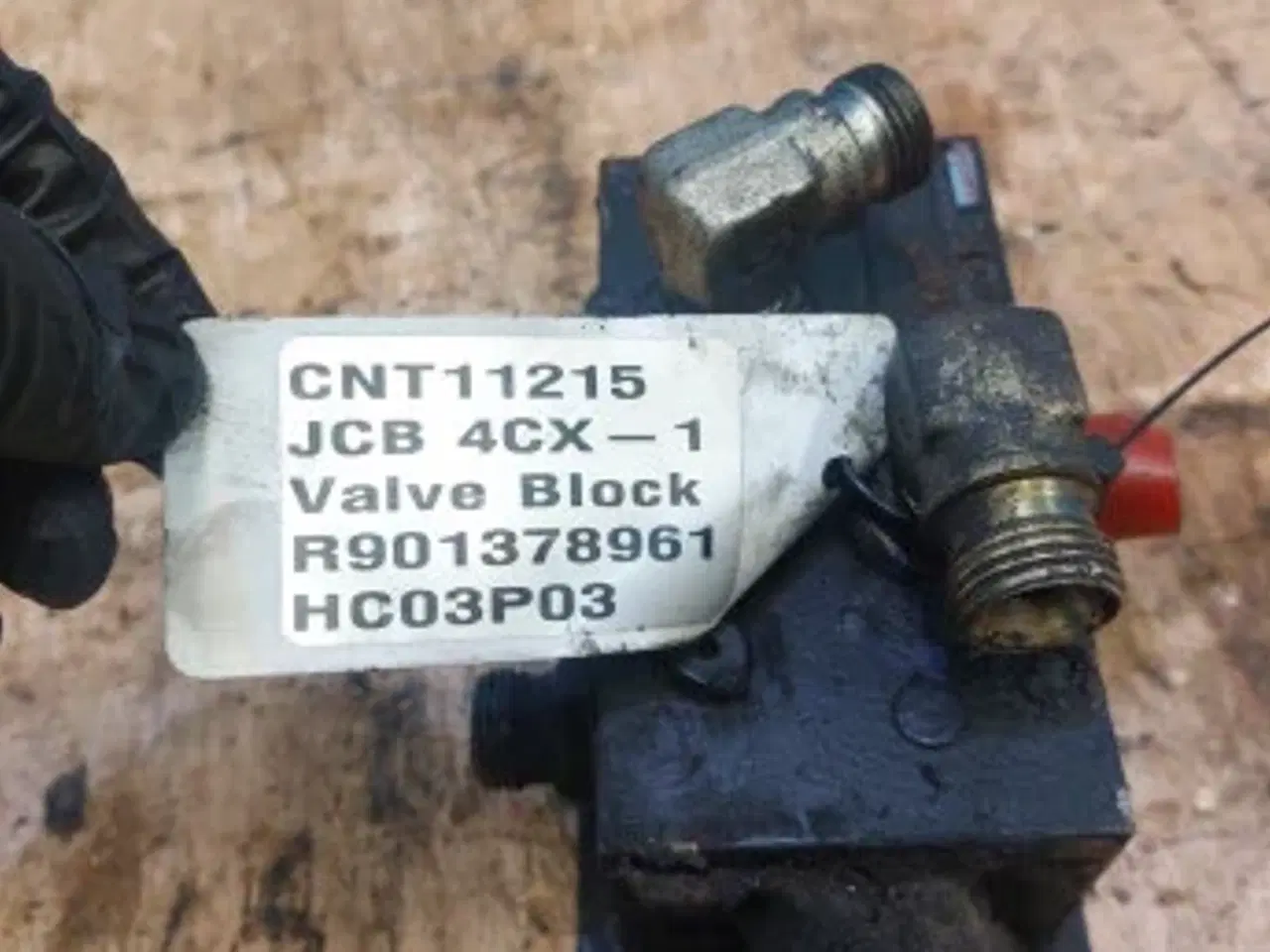 Billede 11 - JCB 4CX Ventilblok R901378961