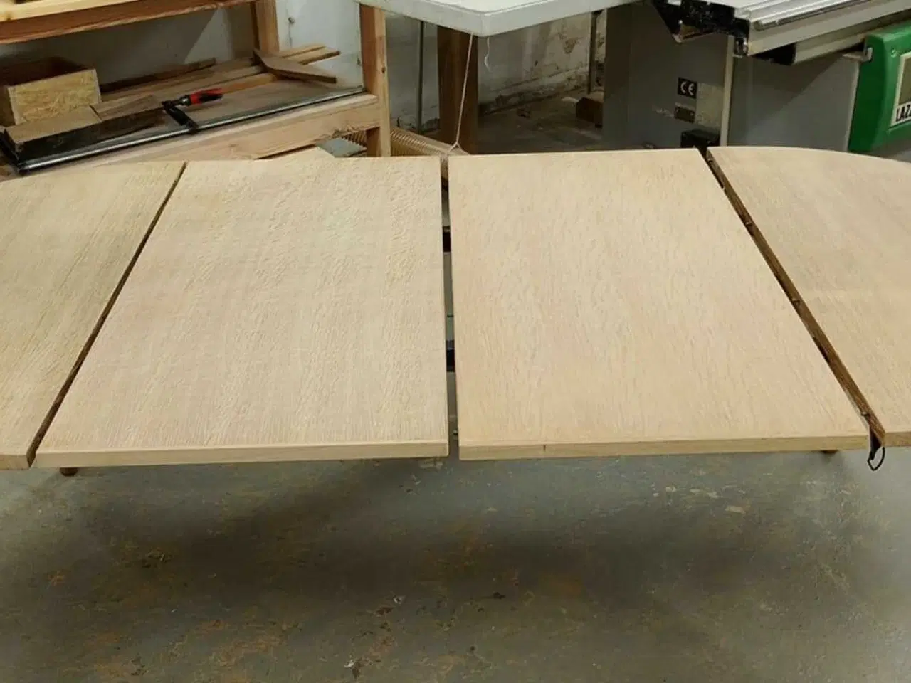 Billede 1 - Rundt massiv egetræsbord