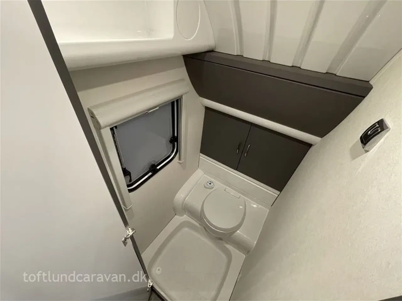 Billede 17 - 2025 - Hobby Excellent 560 CFe   NY 2025 MODEL, KÆMPE SIDDEGRUPPE OG KØKKEN. SENG 160*200cm. Super flot Excellent, NU PÅ LAGER.