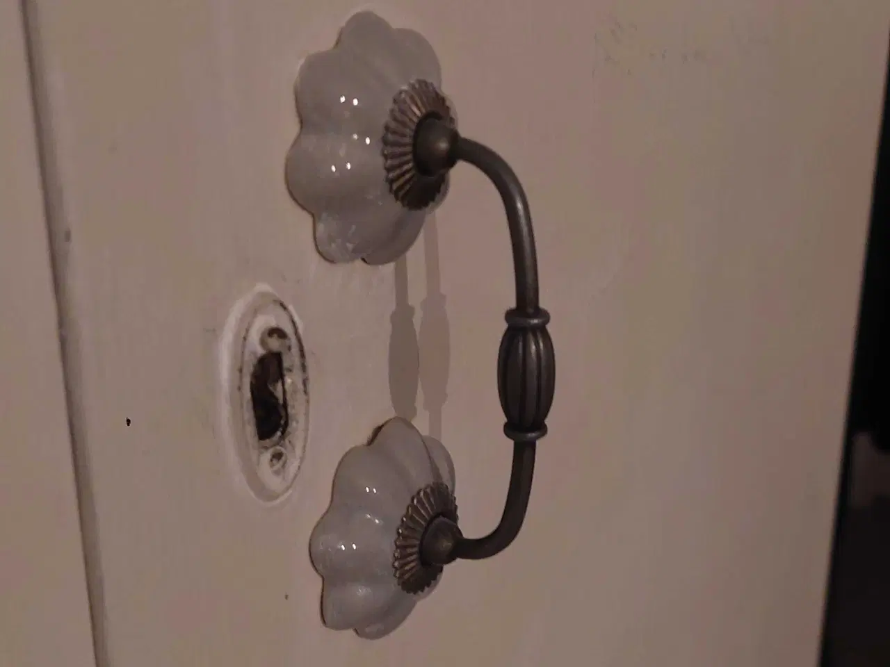 Billede 3 - Skab - kalkmalet