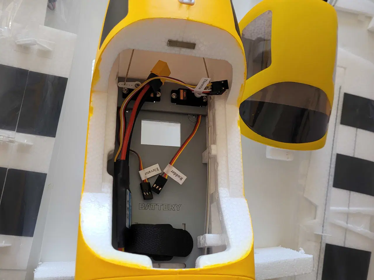 Billede 6 - Fjernstyret flyver 