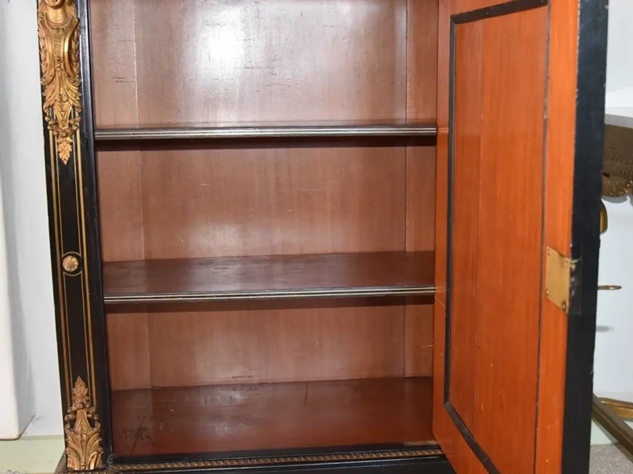 Billede 2 - Napoleon III kommode