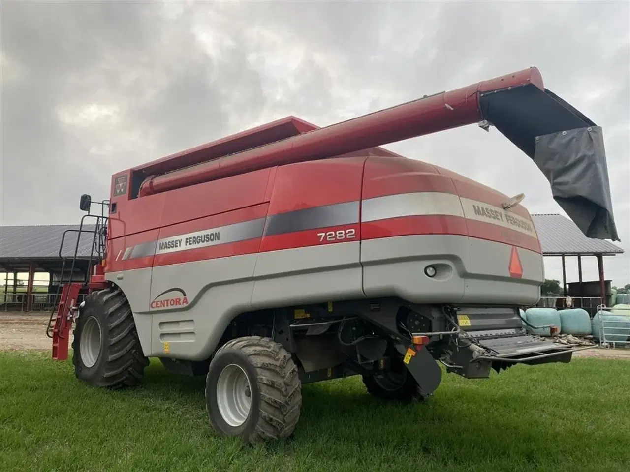 Billede 3 - Massey Ferguson 7282 1015 høsttimer/1435 motortimer. Kørt på egen bedrift i mange år.