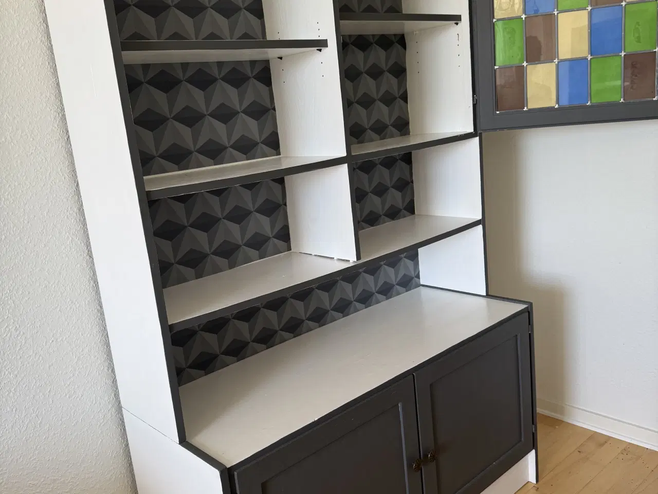 Billede 2 - Malet reolsystem