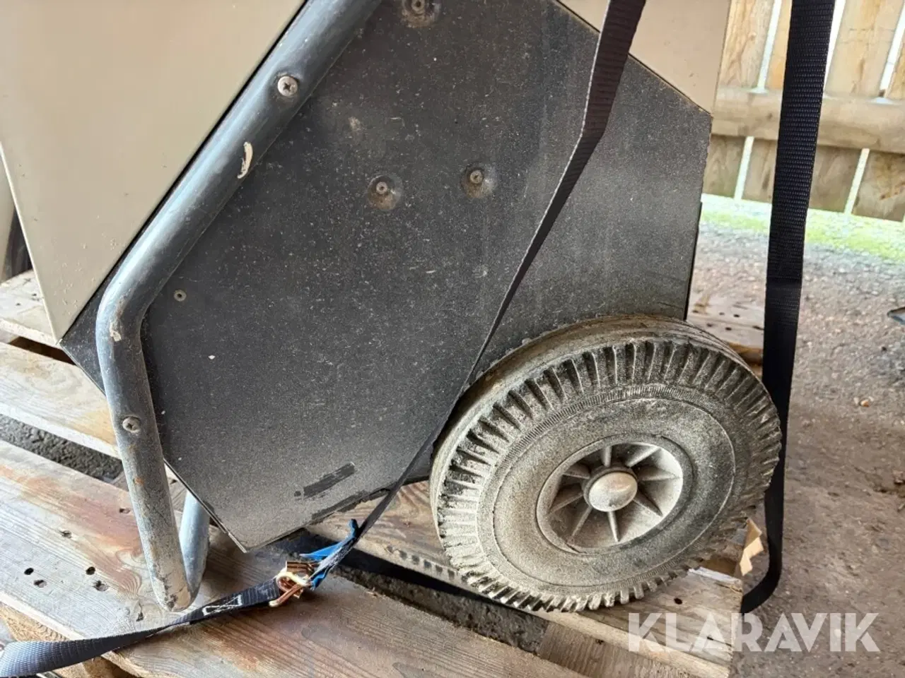 Billede 8 - Affugtere og varmeblæser