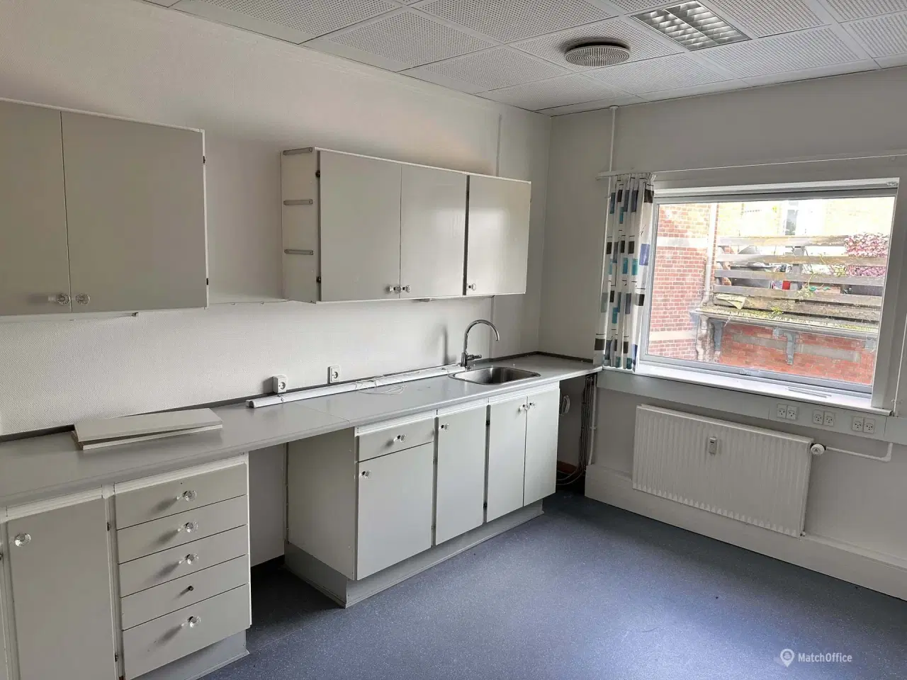 Billede 3 - Klinik/kontor på 1. sal med udsigt til Slotssøen – Momsfrit og med Elevator