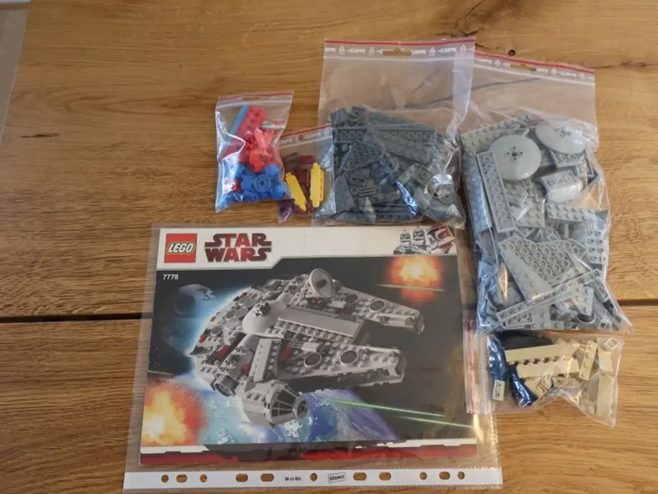 Billede 2 - Lego Star Wars 7778 Midi-Scale Millennium Falcon