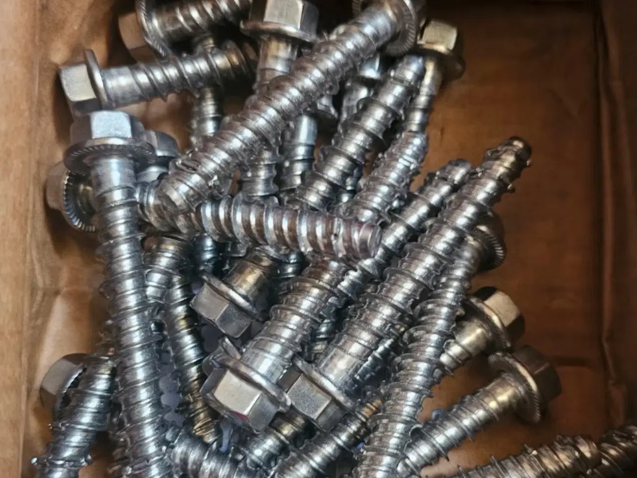 Billede 6 - KÆMPELOT Hilti fastgørelse