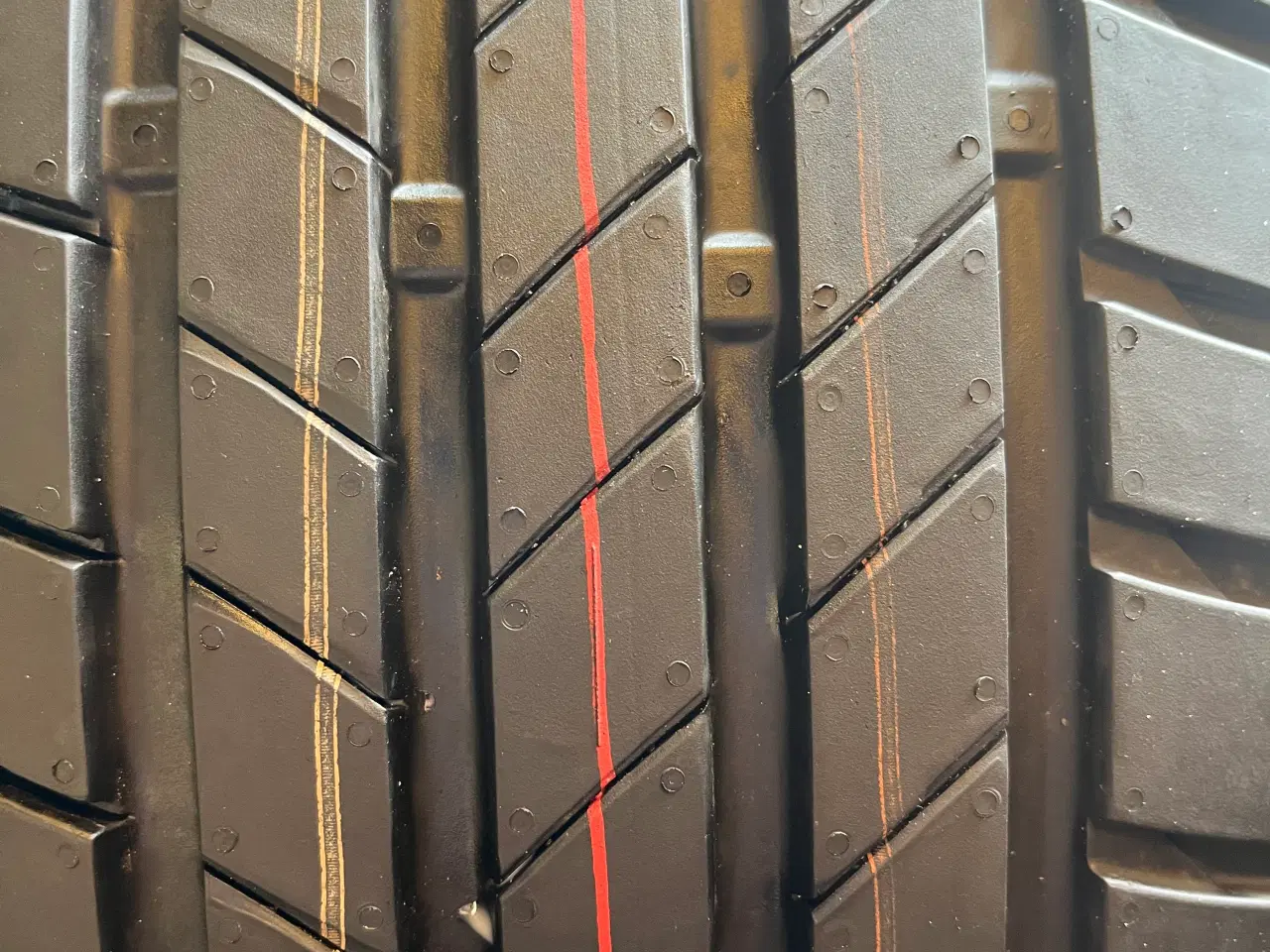 Billede 6 - Sommerdæk 215-55-17 Bridgestone.